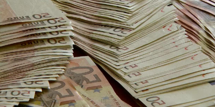 Consumul și transferurile către administrație Tendințe economice