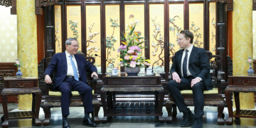 Elon Musk premierul chinez Li Qiang vizită surpriză