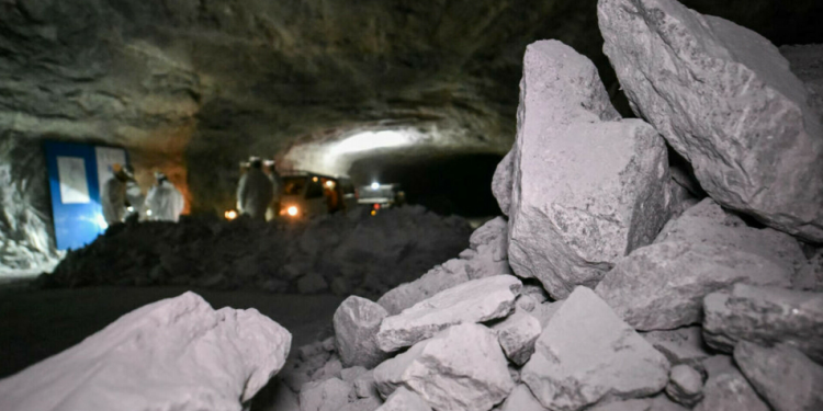 tranziția ecologică mine de magneziu