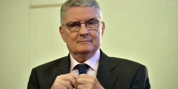 Cheltuieli peste PIB Corecție dificilă și complicată Reducerea nevoii de împrumuturi