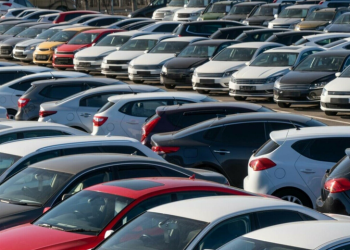 Creștere anuală Automobile noi vândute Cota de piață Motor termic Creștere spectaculoasă