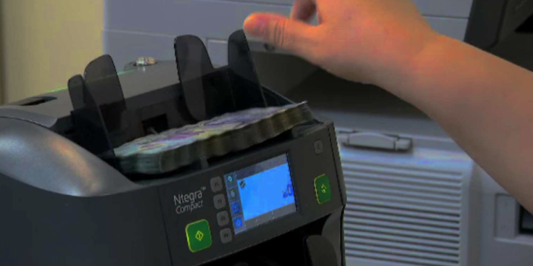 Practici comerciale înșelătoare: ANPC a susținut că băncile au folosit practici comerciale înșelătoare. Rambursare în rate egale: Băncile oferă credite cu rambursare în rate egale. Primul proces pierdut definitiv: Prima decizie definitivă în favoarea băncilor a fost obținută de First Bank. Decizii favorabile băncilor: Șapte dintre opt decizii de până acum au fost favorabile băncilor.