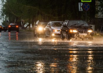 România, sub cod roșu de ploi. Octombrie ar putea deveni cea mai ploioasă lună din istorie. Recorduri posibile și în București