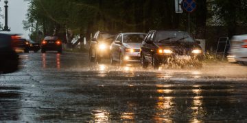 România, sub cod roșu de ploi. Octombrie ar putea deveni cea mai ploioasă lună din istorie. Recorduri posibile și în București